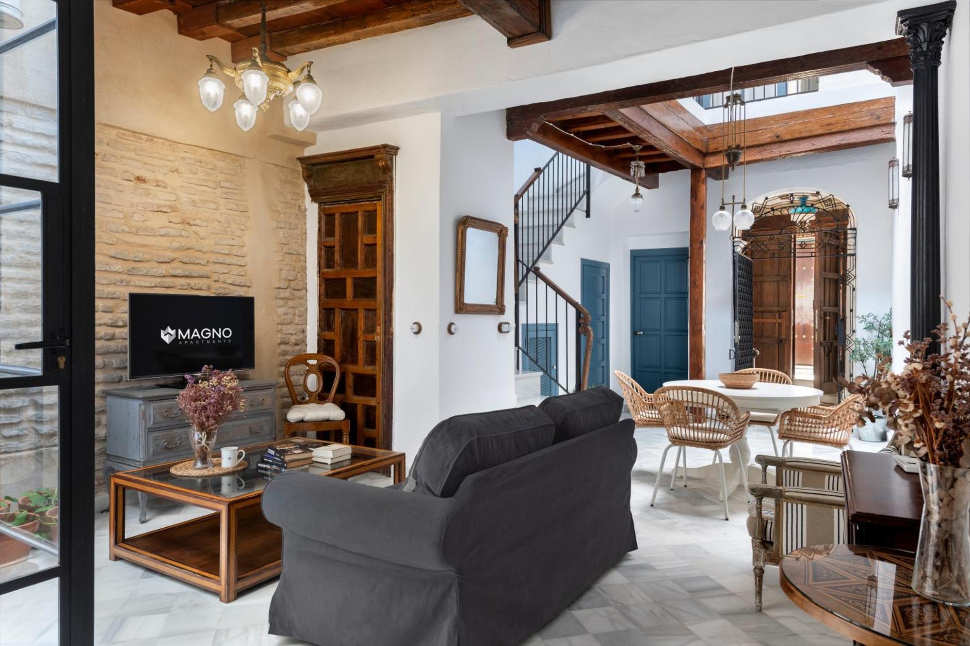 Magno Apartments Virgenes Luxury House Севиля Екстериор снимка